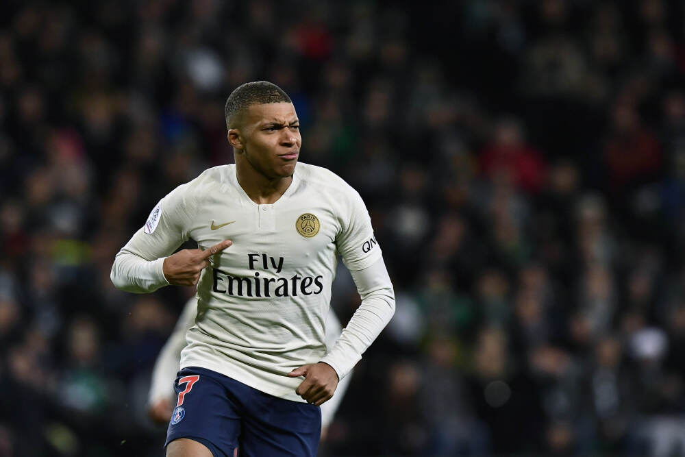 克莱爆发非偶然！船记：快船对手空位三分命中率42.9% 联盟第二